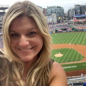 Meet your Posher, Stephanie